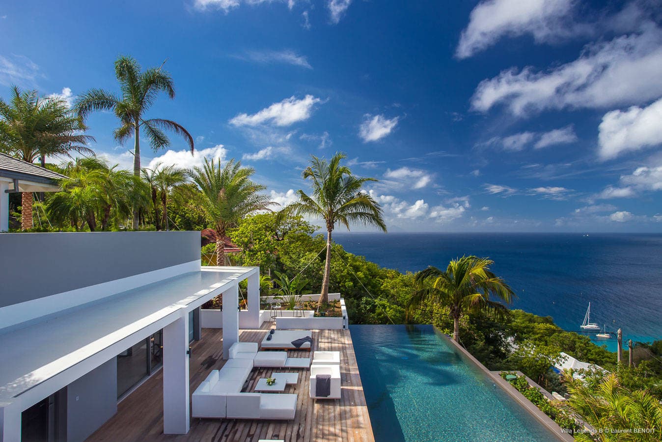 Modern luxury villa with infinity pool